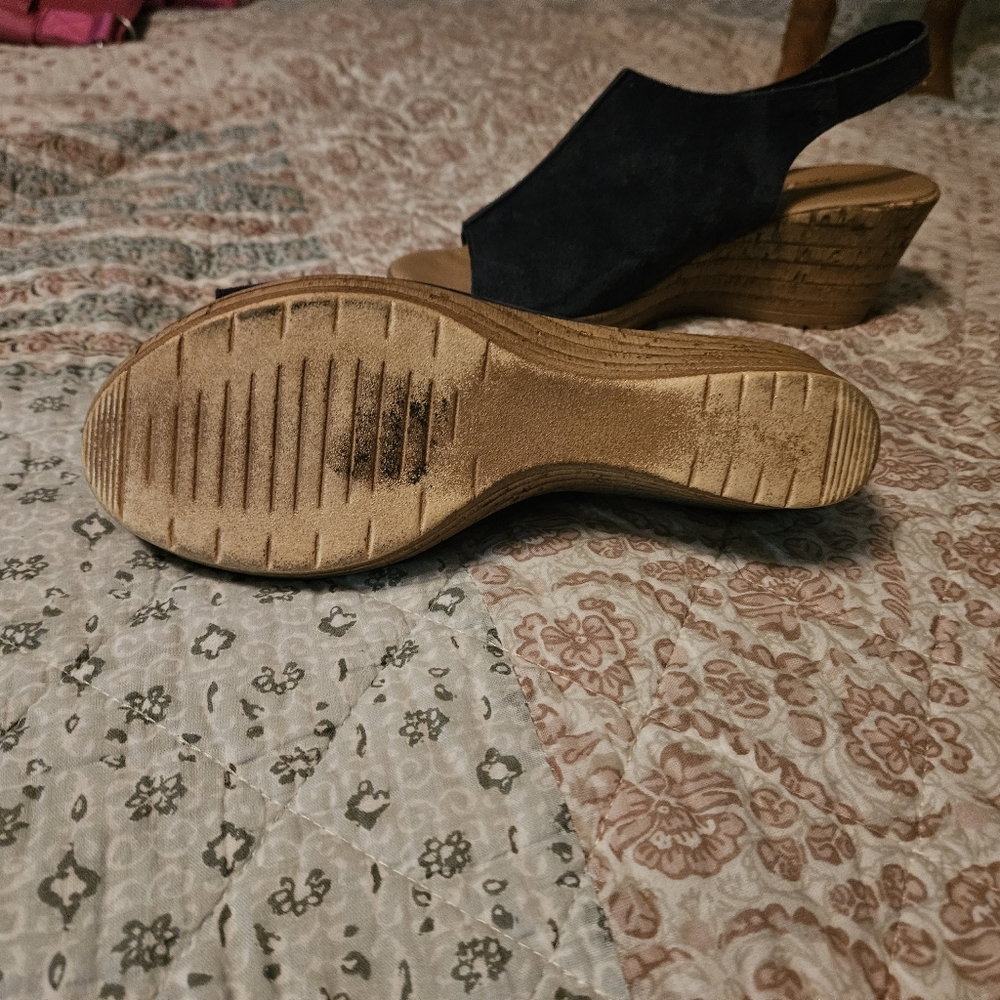 Wedge Sandals - Picture 4 of 5